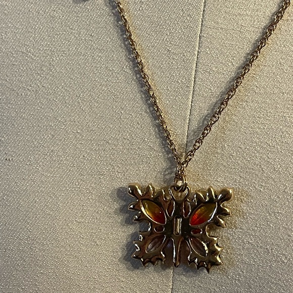 🦋NWT BETSEY JOHNSON BUTTERFLY NECKLACE🦋 - Picture 7 of 11